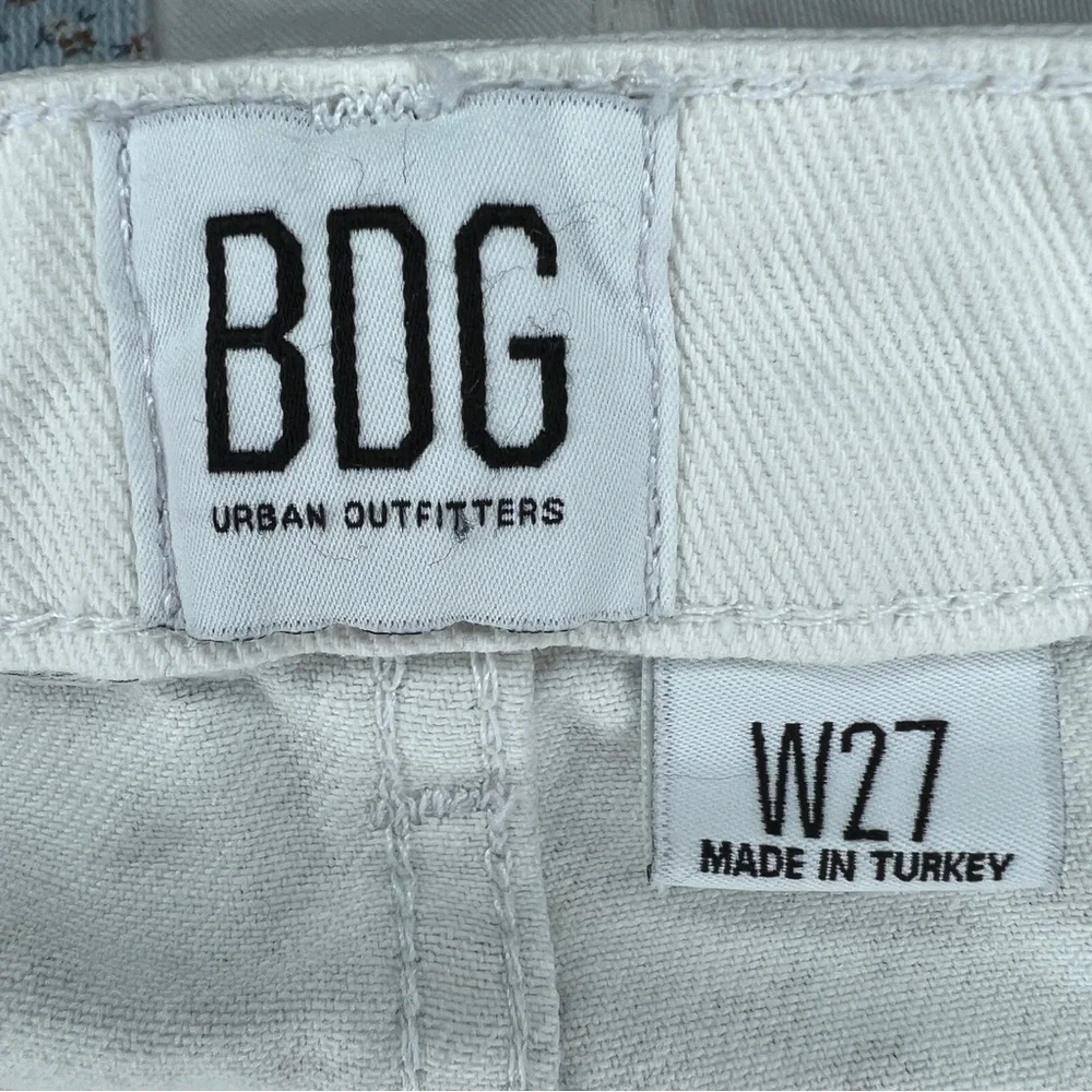 Size 27 Urban Outfitters White Patchwork Floral Denim Jean Shorts Retro Style